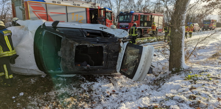 TH Y – Verkehrsunfall mit eingeklemmter Person