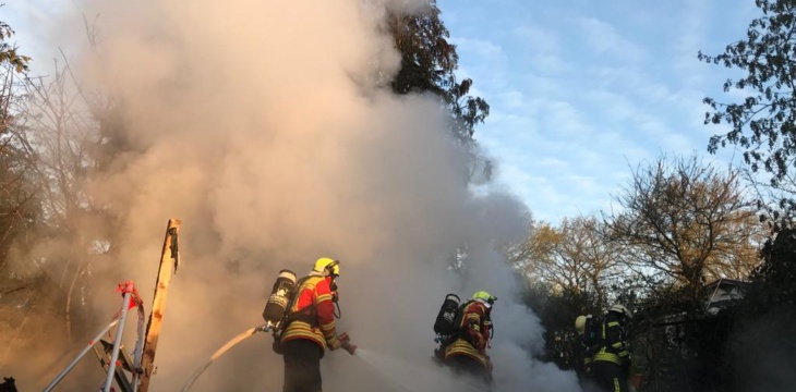 FEU, brennt Mobilheim